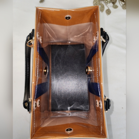 Authentic Louis Vuitton Retail Shoppiny Bag in A PVC Tote - Picture 8 of 8